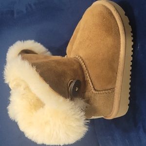 UGG Size 7 Baby Boots